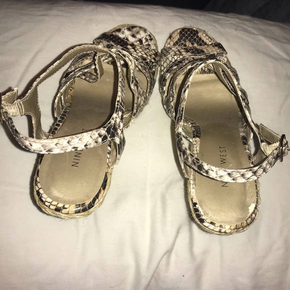 Nine West Wedge strappy sandals - Picture 8 of 8